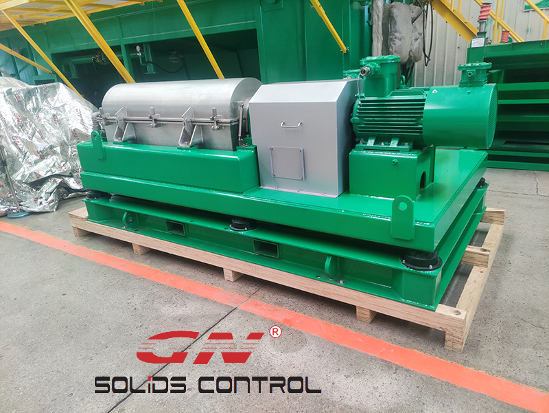 Decanter centrifuge
